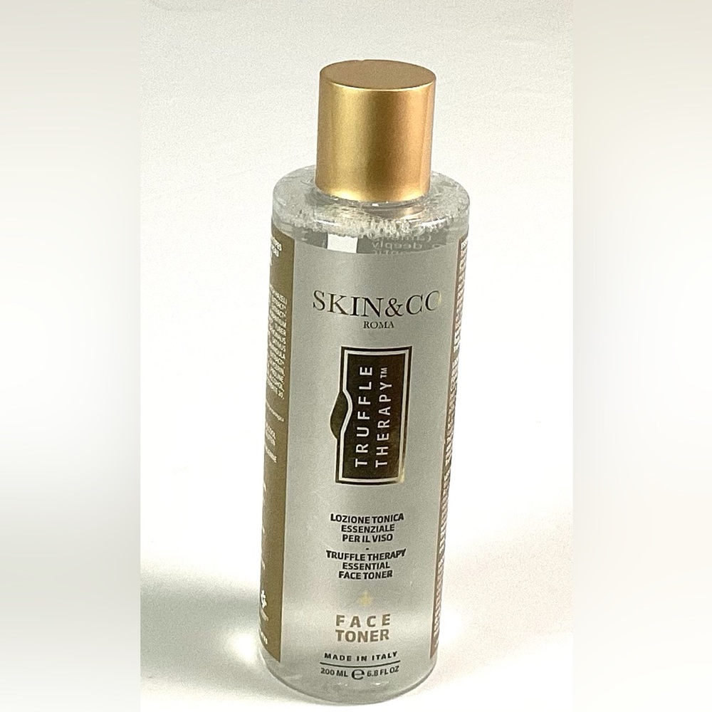 NEW-Skin & Co.-truffle therapy essential face toner